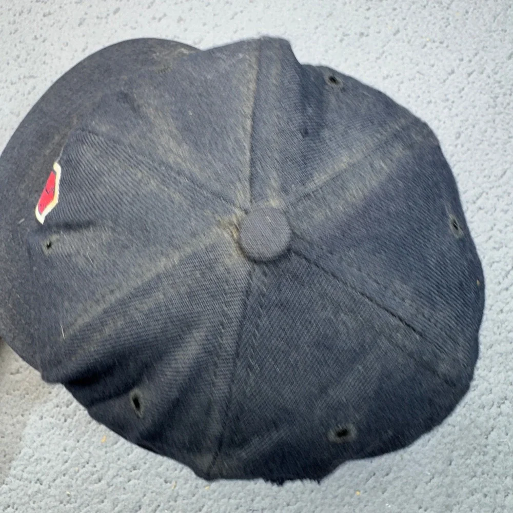 Vintage Cleveland Indians Hat Mens 7 5/8 Baseball MLB Chief Wahoo Fitted Cap 90s